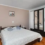 Katica 아파트 *